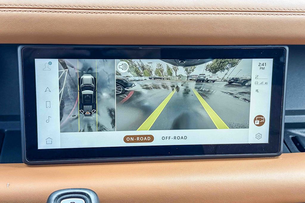 Thumbnail: 2020 Land Rover Defender - 17