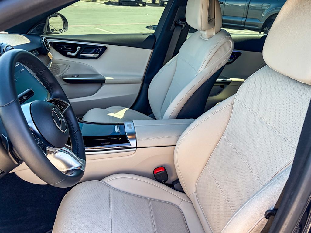 Thumbnail: 2023 Mercedes-Benz C-Class - 11