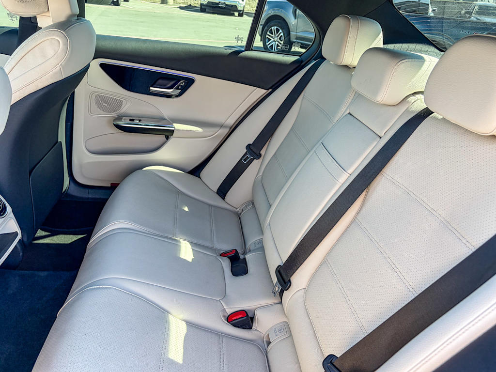 Thumbnail: 2023 Mercedes-Benz C-Class - 12