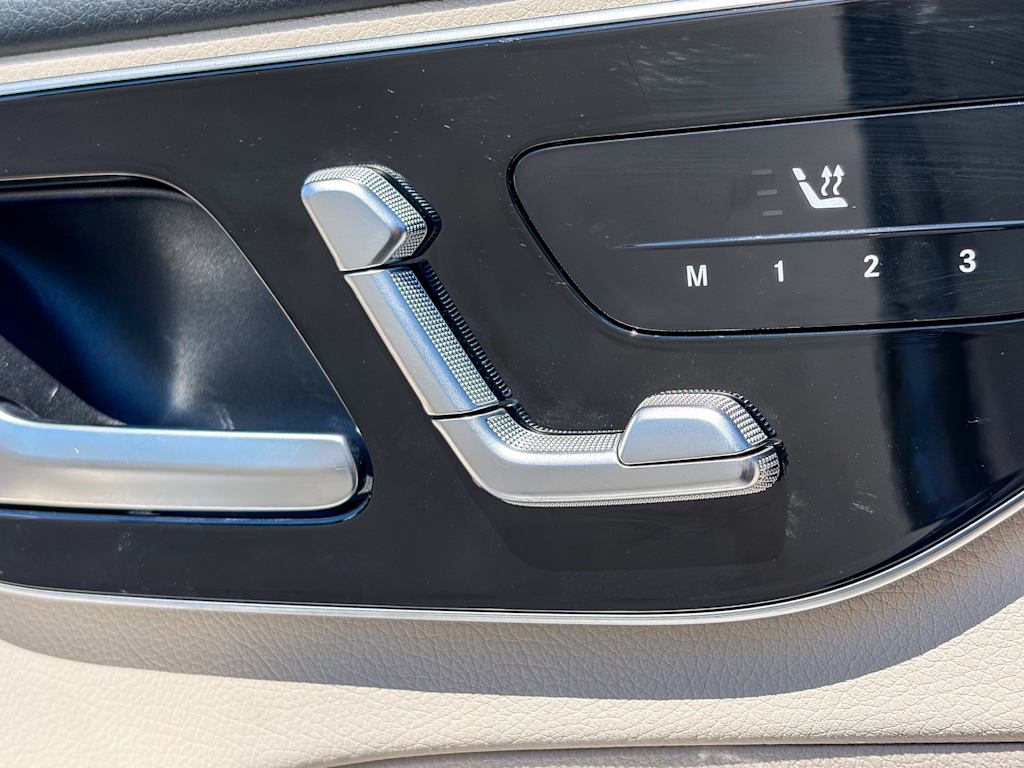 Thumbnail: 2023 Mercedes-Benz C-Class - 24