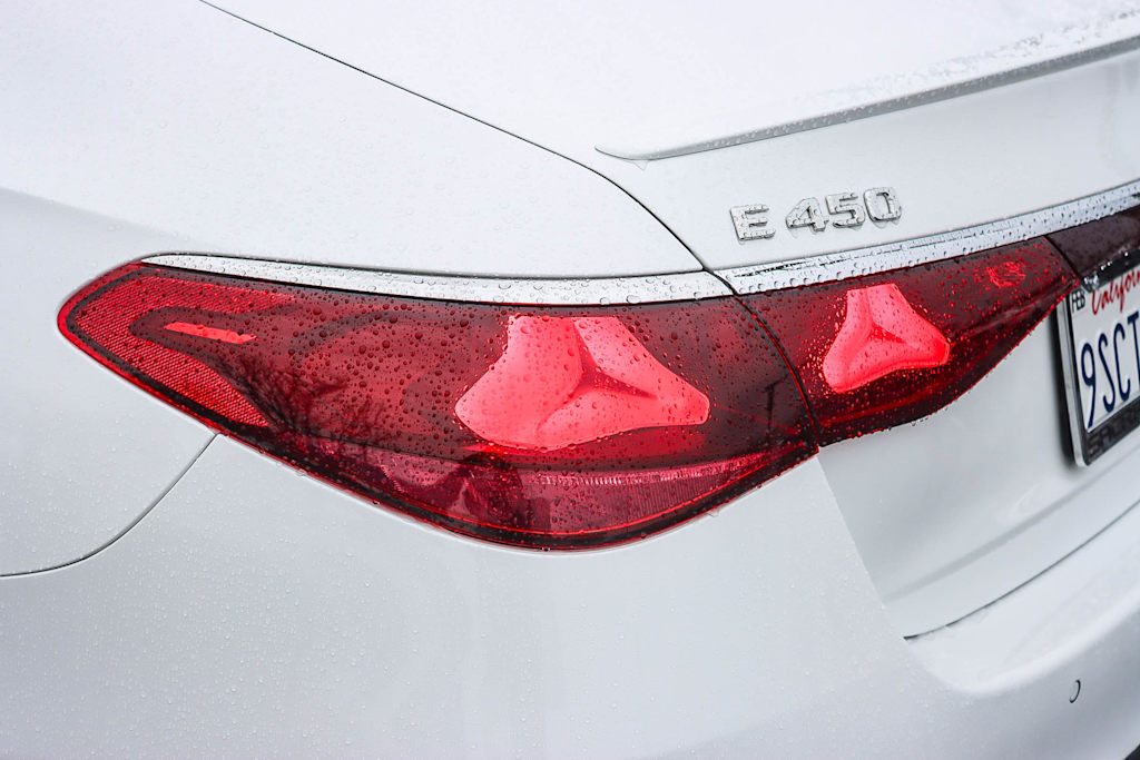 Thumbnail: 2024 Mercedes-Benz E-Class - 18