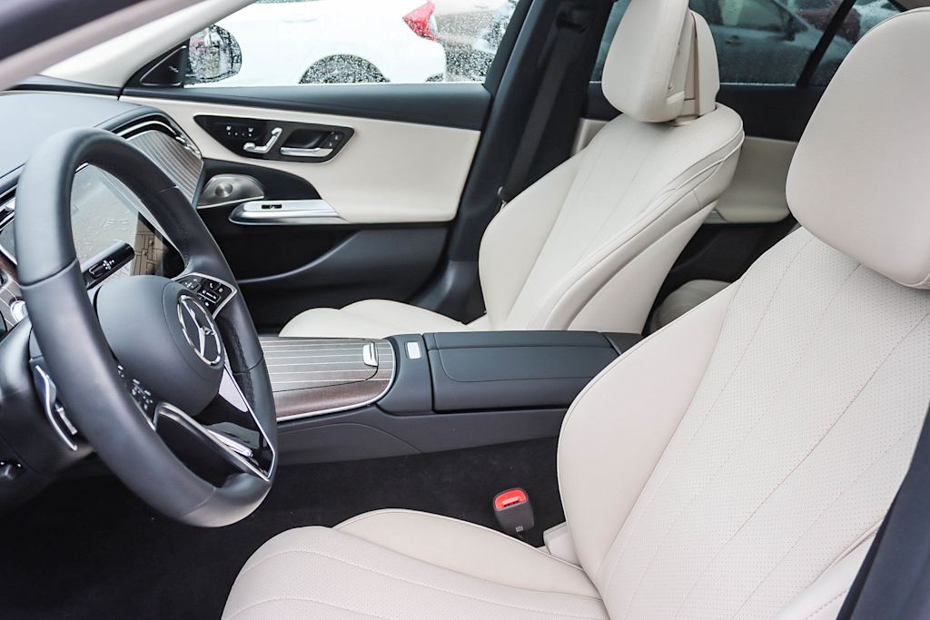 Thumbnail: 2024 Mercedes-Benz E-Class - 10