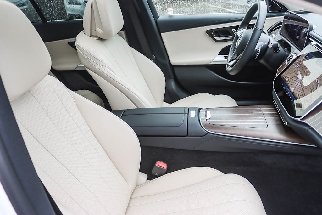 Thumbnail: 2024 Mercedes-Benz E-Class - 9