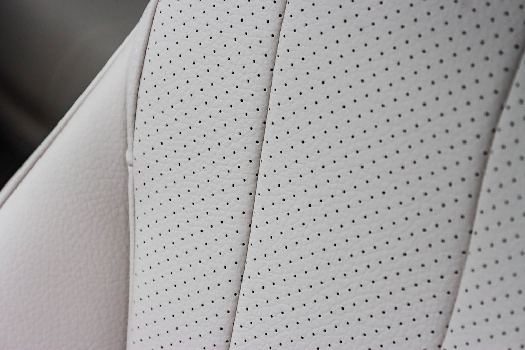 Thumbnail: 2024 Mercedes-Benz E-Class - 26