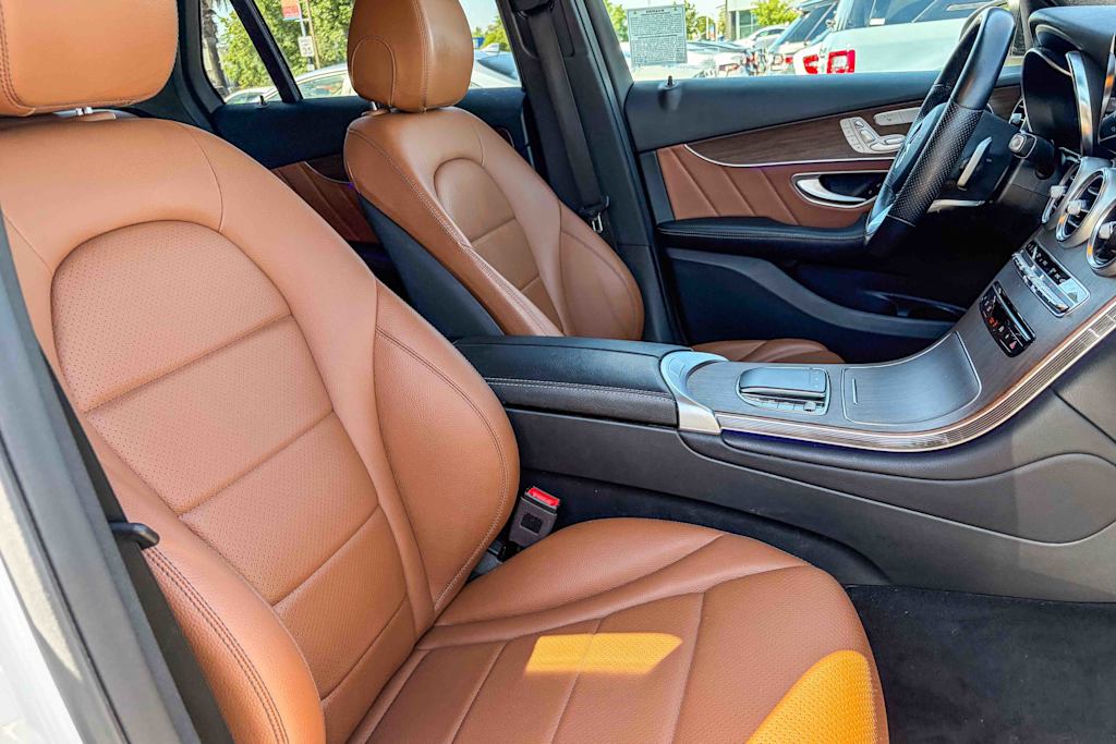 Thumbnail: 2022 Mercedes-Benz GLC - 9