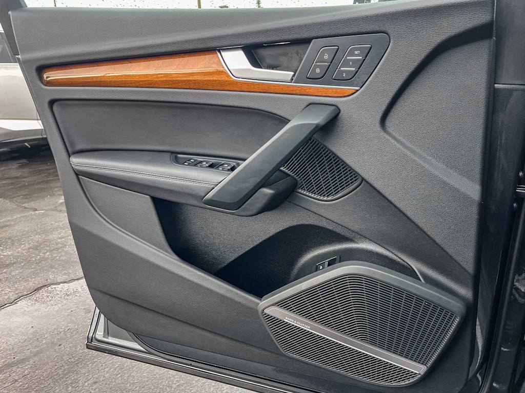 Thumbnail: 2023 Audi Q5 - 22