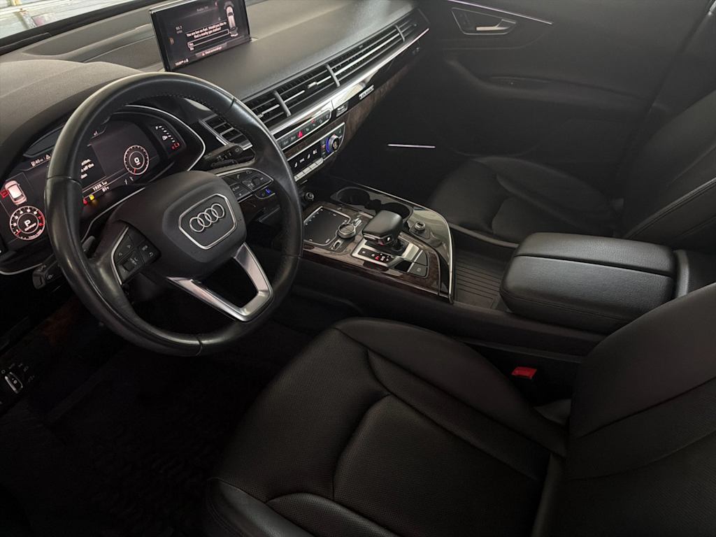 Thumbnail: 2019 Audi Q7 - 9