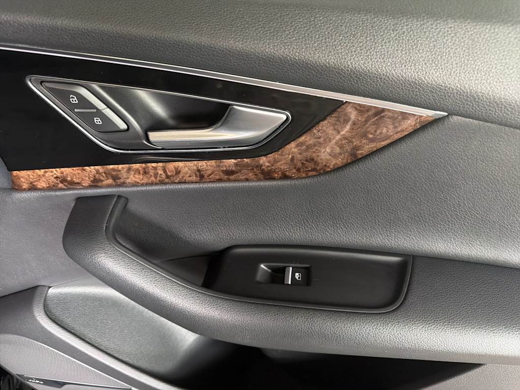 Thumbnail: 2019 Audi Q7 - 24