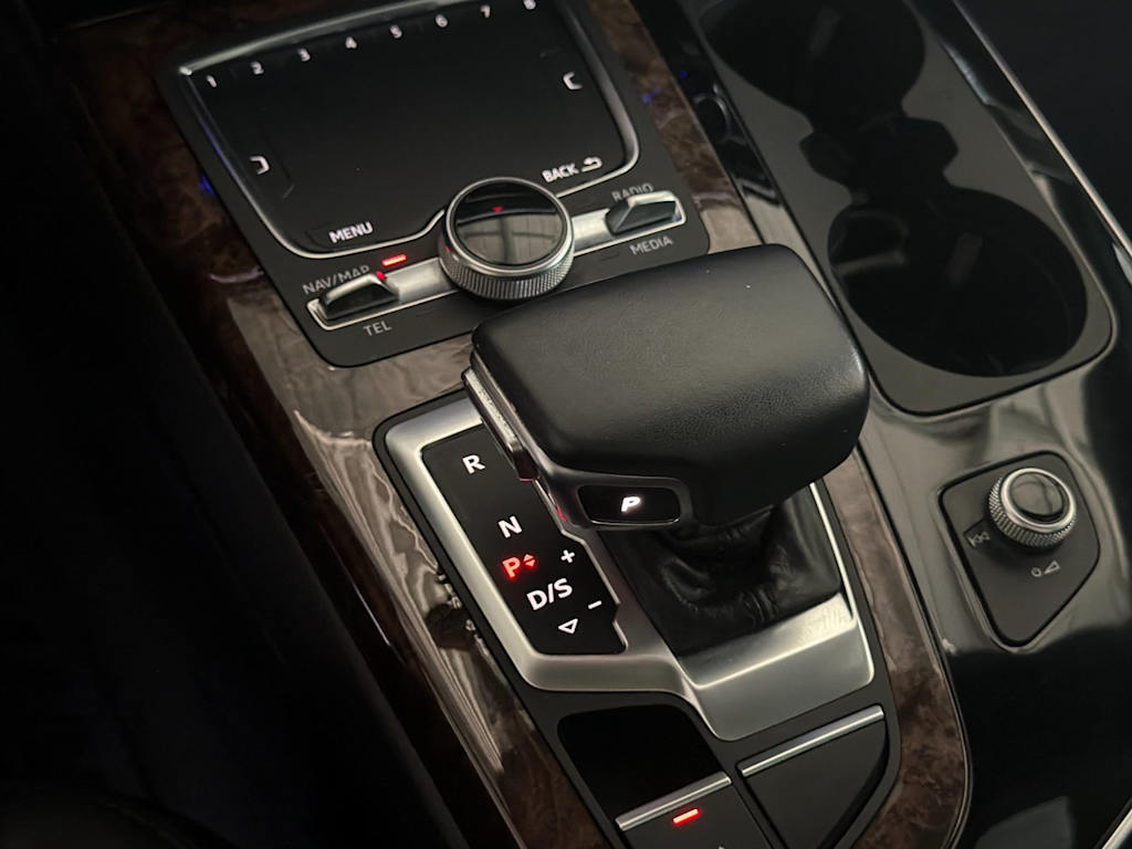 Thumbnail: 2019 Audi Q7 - 15