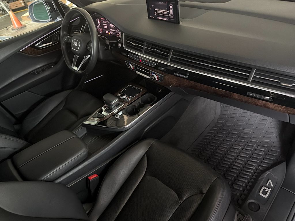 Thumbnail: 2019 Audi Q7 - 13