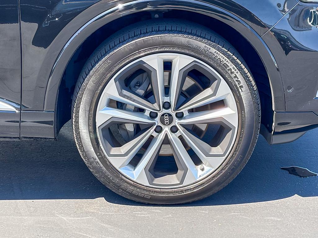 Thumbnail: 2023 Audi Q7 - 7