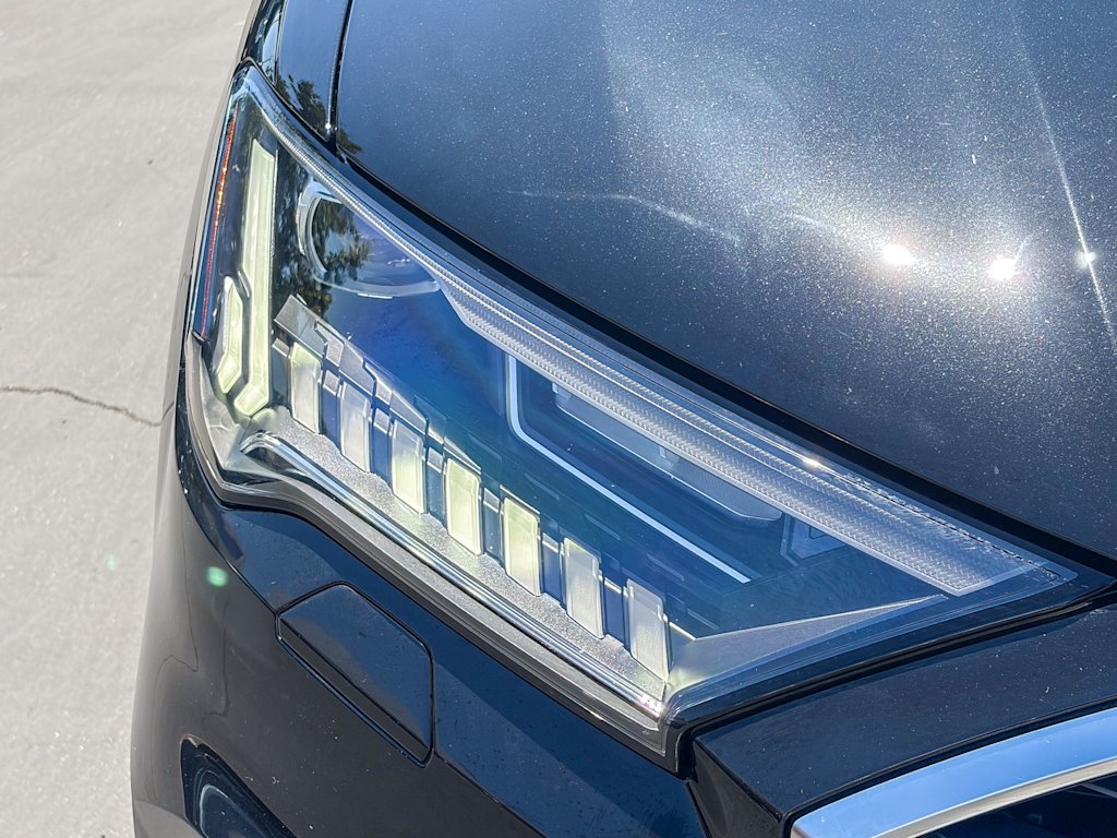 Thumbnail: 2023 Audi Q7 - 6