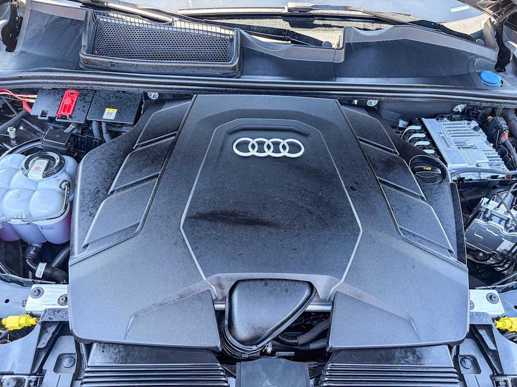 Thumbnail: 2023 Audi Q7 - 8
