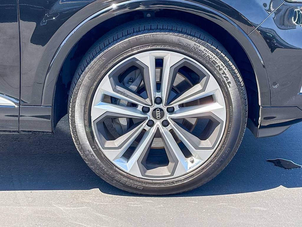 Thumbnail: 2023 Audi Q7 - 7