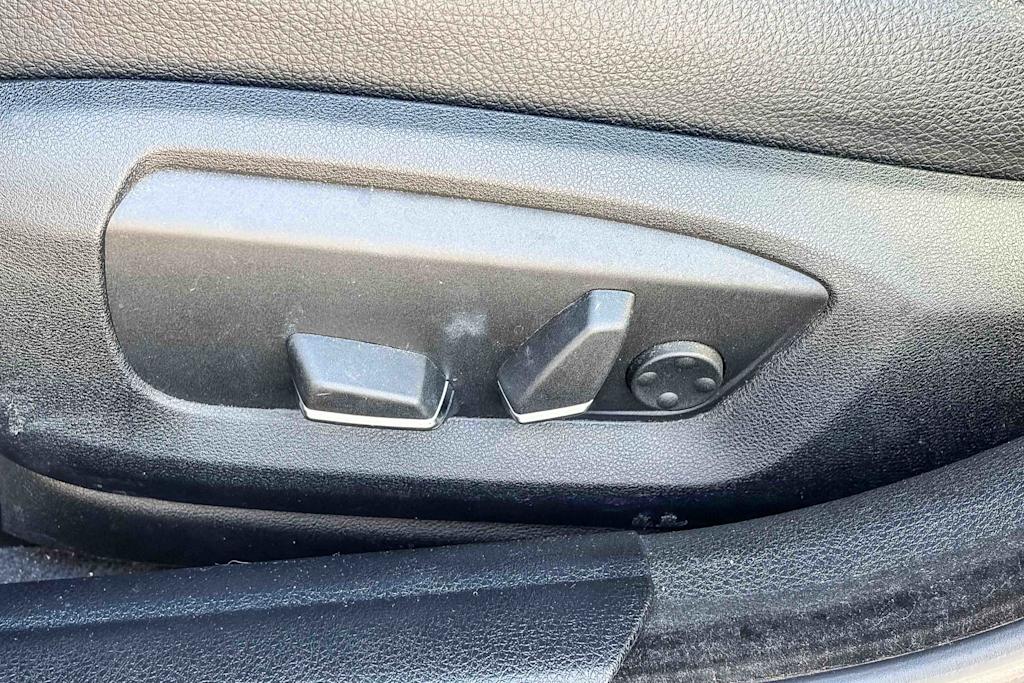 Thumbnail: 2015 BMW 5 Series - 23