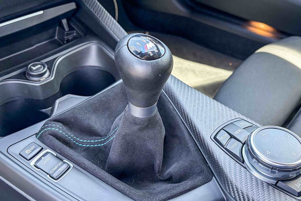 Thumbnail: 2016 BMW M2 - 13