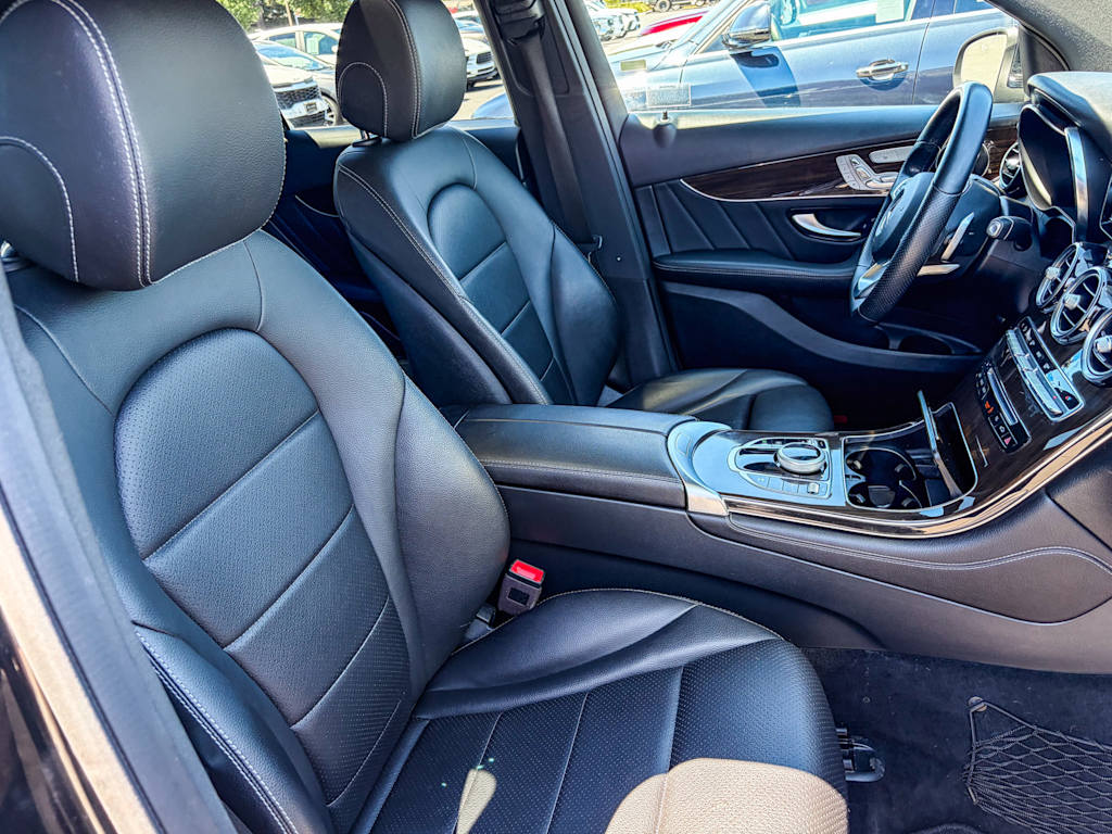 Thumbnail: 2019 Mercedes-Benz GLC - 10
