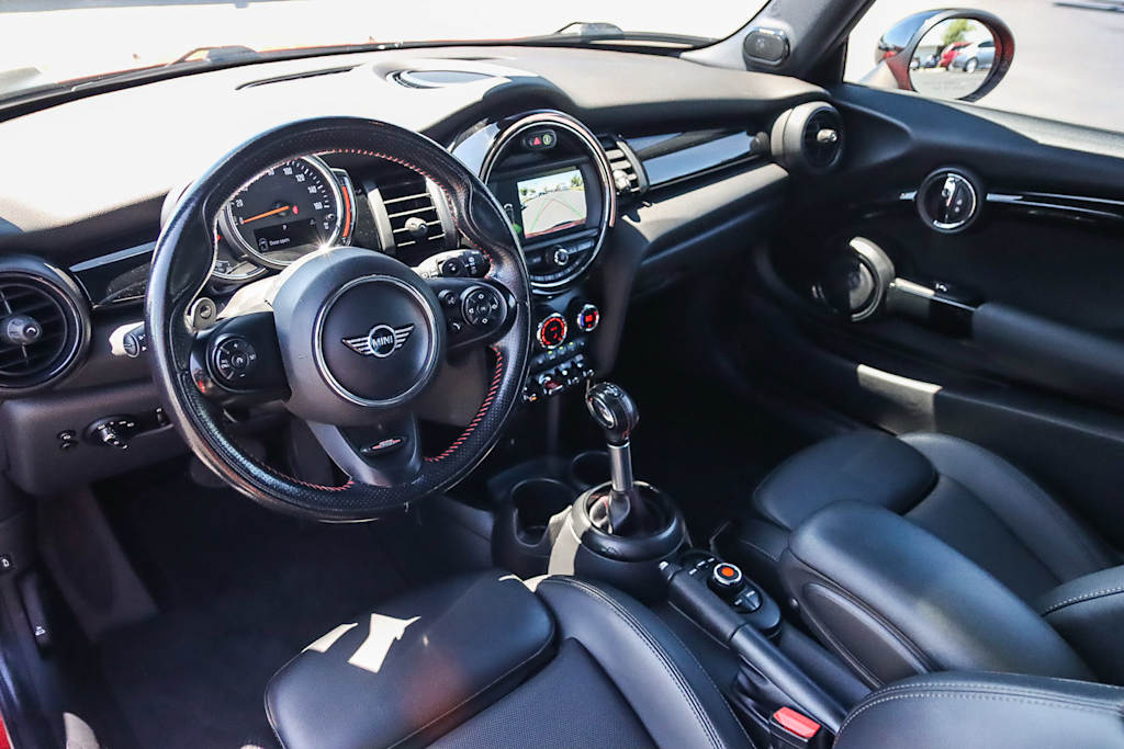 Thumbnail: 2019 MINI Cooper - 2