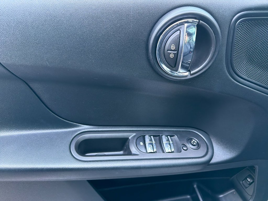 Thumbnail: 2020 MINI Cooper Countryman - 21