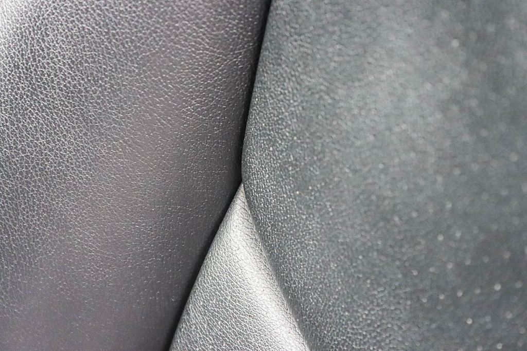 Thumbnail: 2007 Porsche Cayman - 21