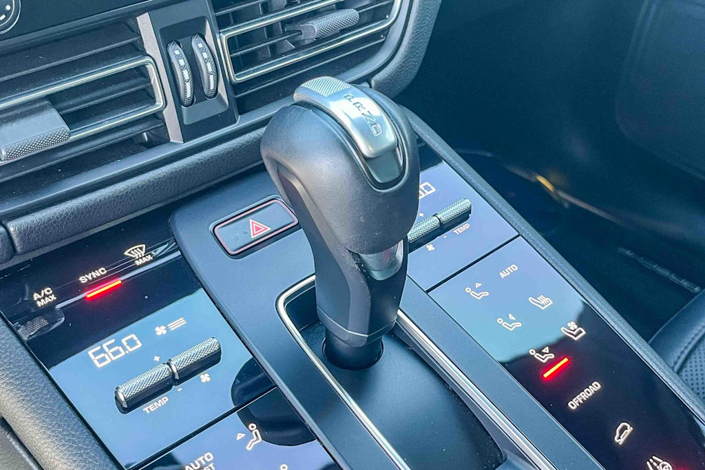 Thumbnail: 2024 Porsche Macan - 15