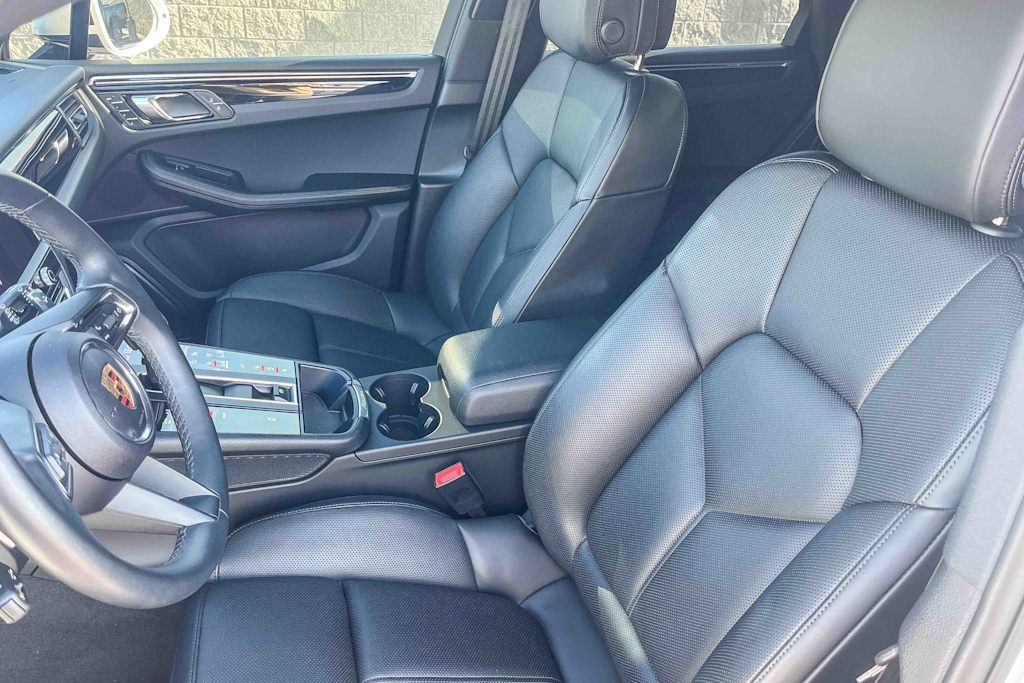 Thumbnail: 2024 Porsche Macan - 10