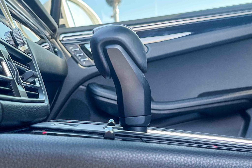 Thumbnail: 2024 Porsche Macan - 13