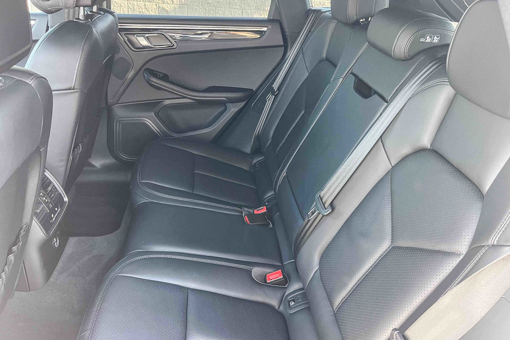 Thumbnail: 2024 Porsche Macan - 11