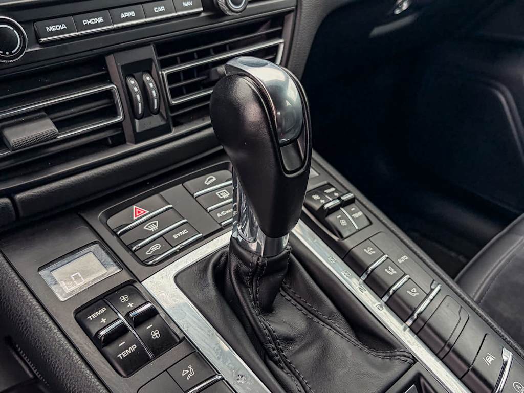Thumbnail: 2019 Porsche Macan - 14