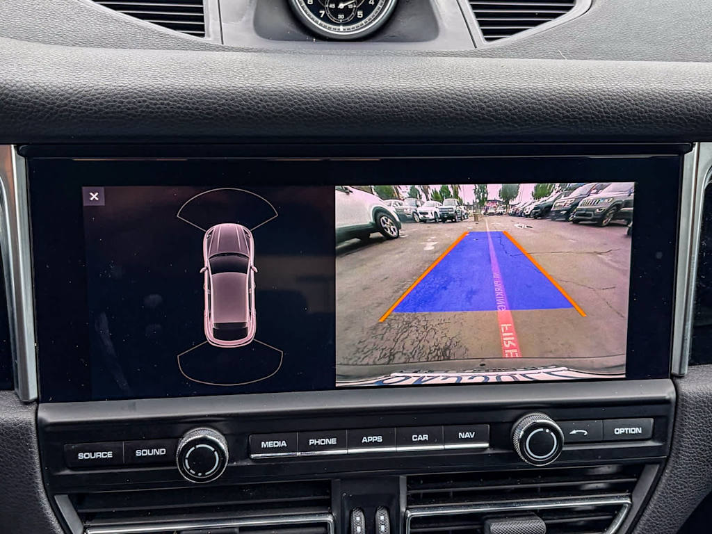 Thumbnail: 2019 Porsche Macan - 25