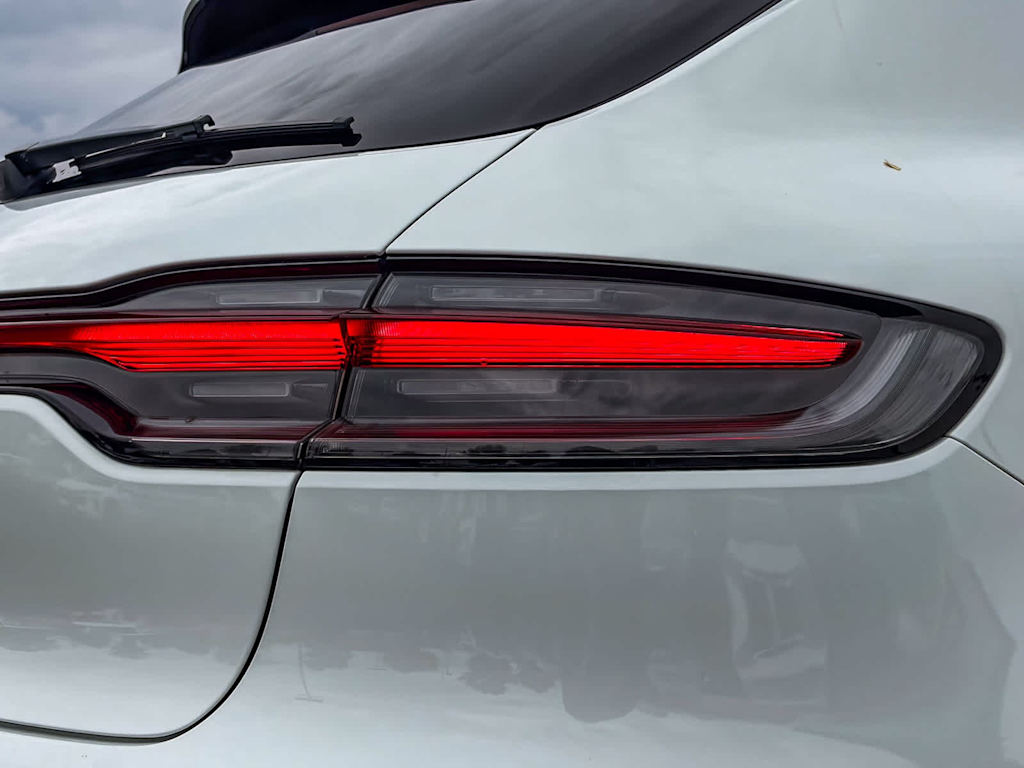 Thumbnail: 2019 Porsche Macan - 19