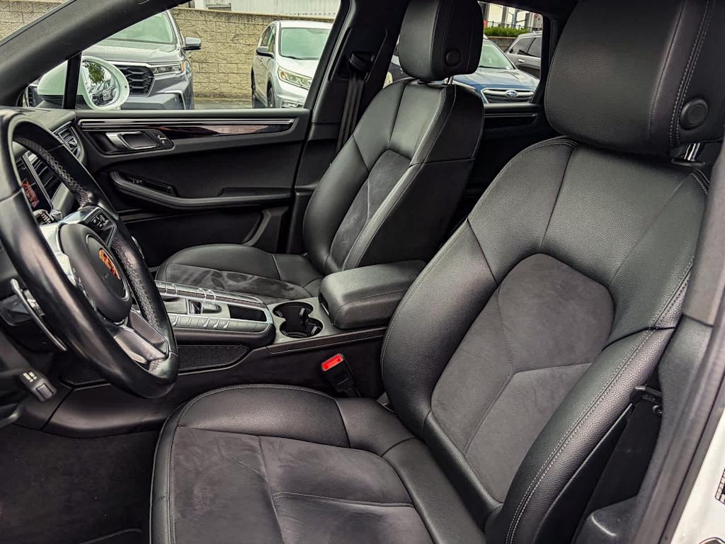 Thumbnail: 2019 Porsche Macan - 11