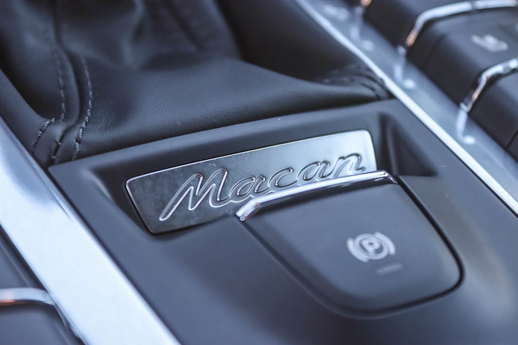 Thumbnail: 2018 Porsche Macan - 24