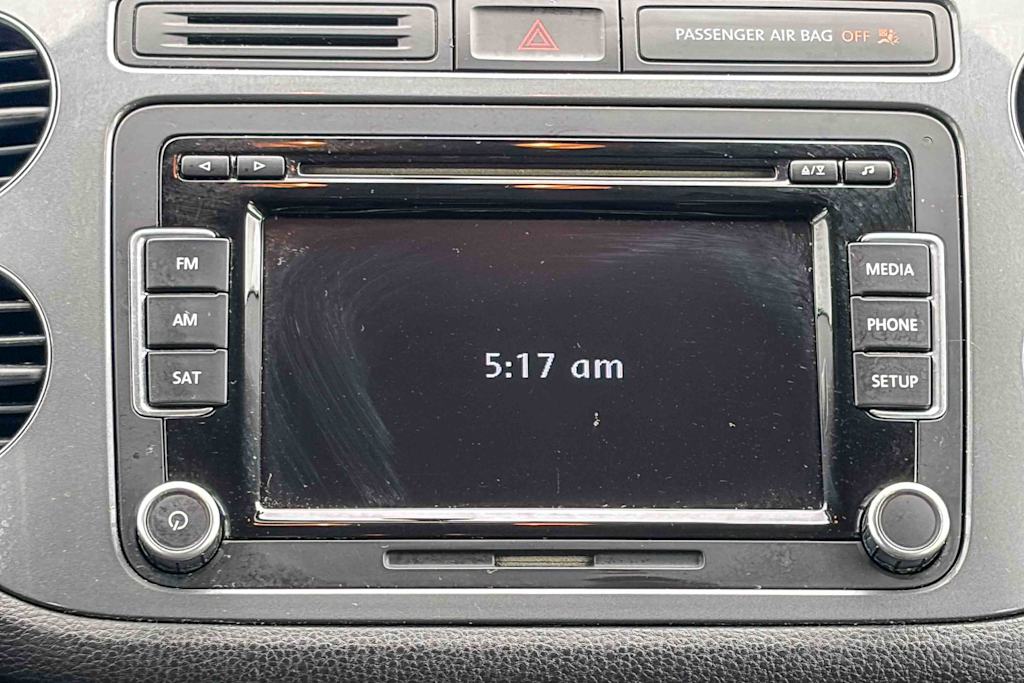 Thumbnail: 2015 Volkswagen Tiguan - 21