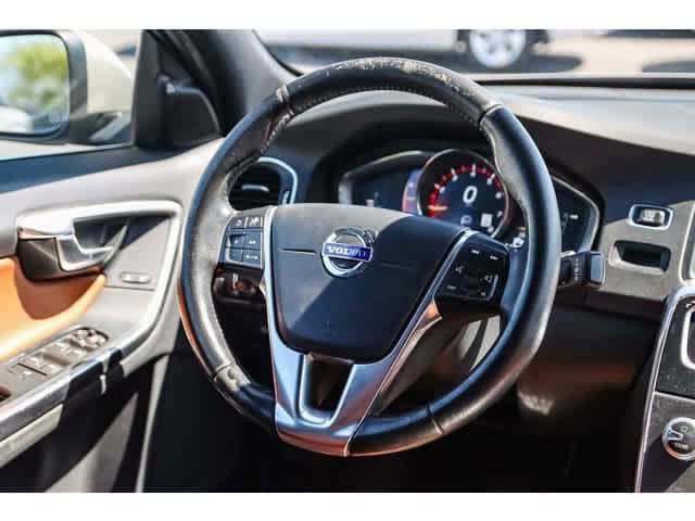 Thumbnail: 2016 Volvo S60 - 7