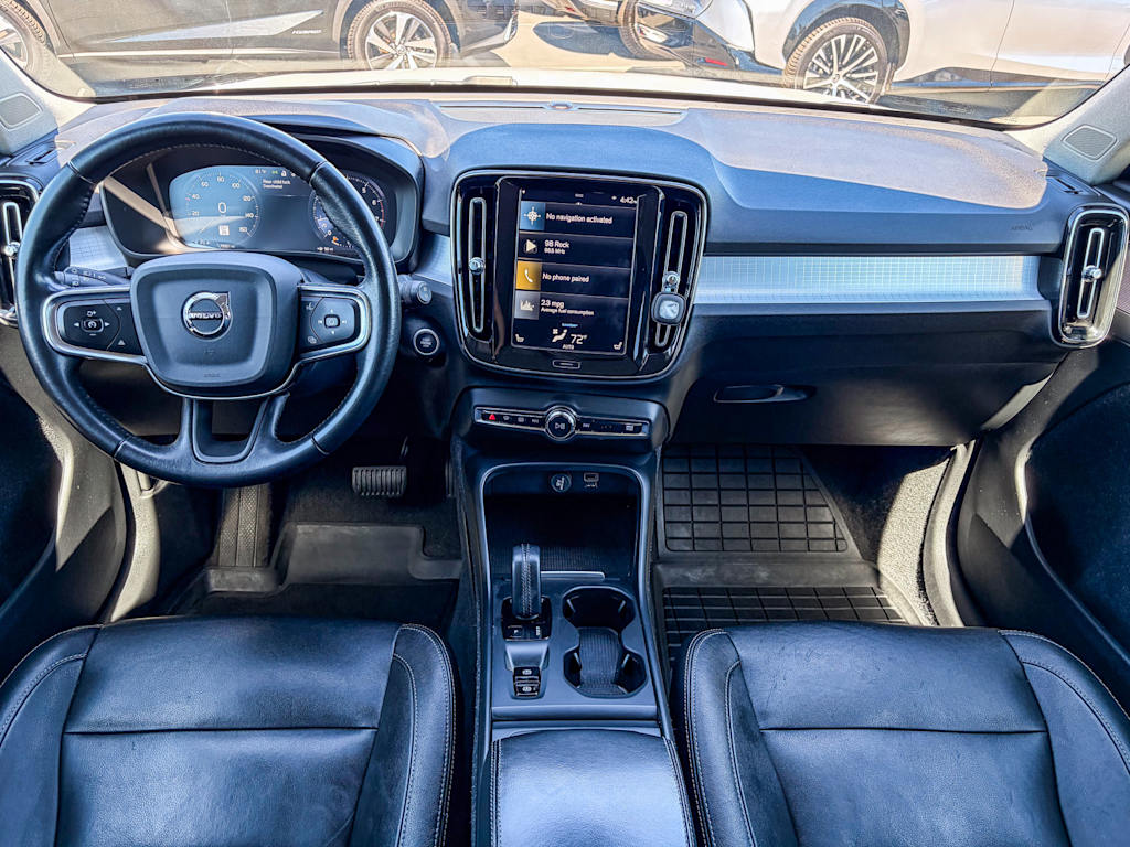 Thumbnail: 2021 Volvo XC40 - 2