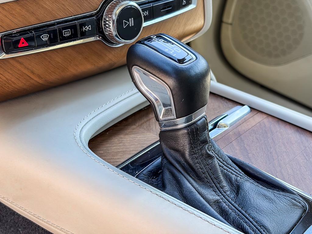 Thumbnail: 2020 Volvo XC90 - 14