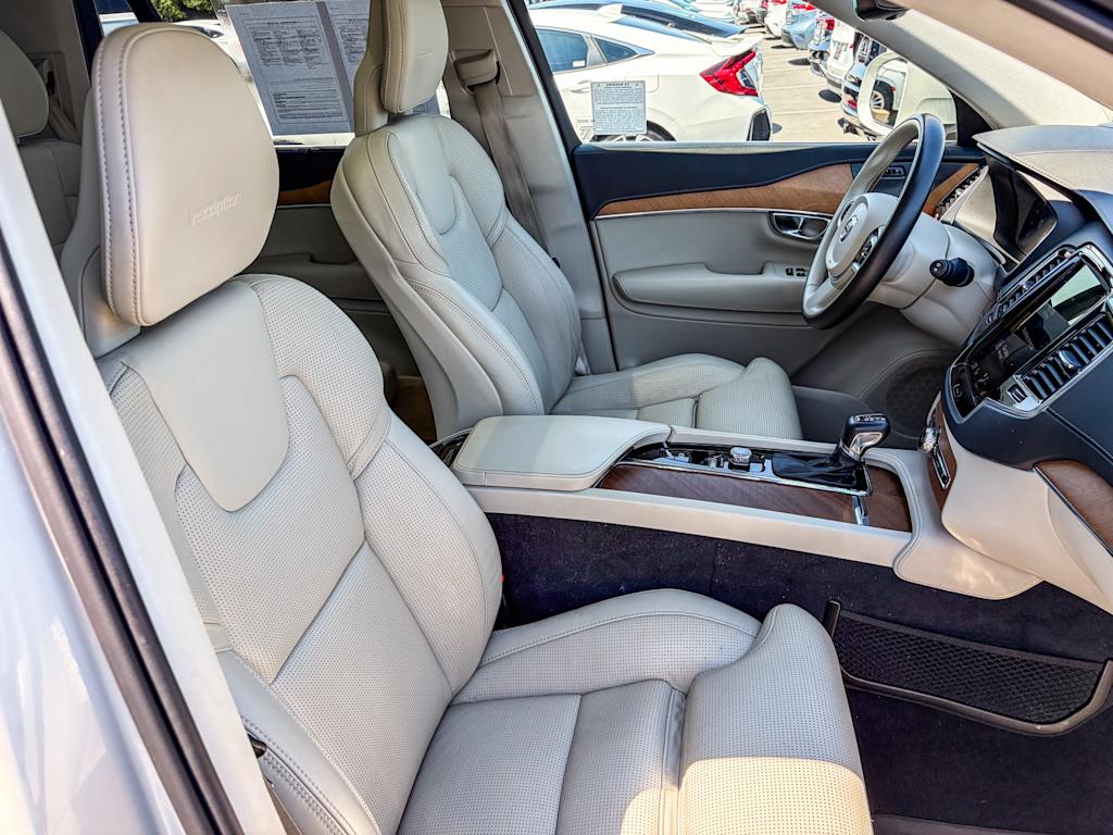 Thumbnail: 2020 Volvo XC90 - 9