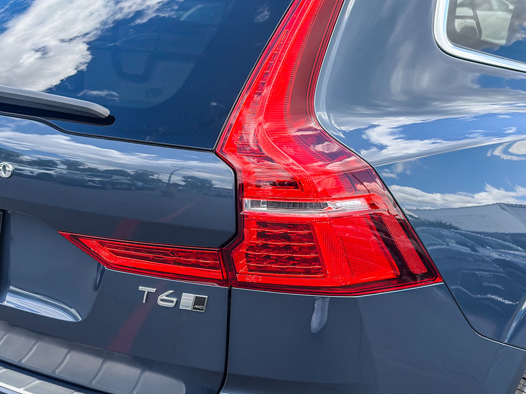 Thumbnail: 2020 Volvo XC60 - 20