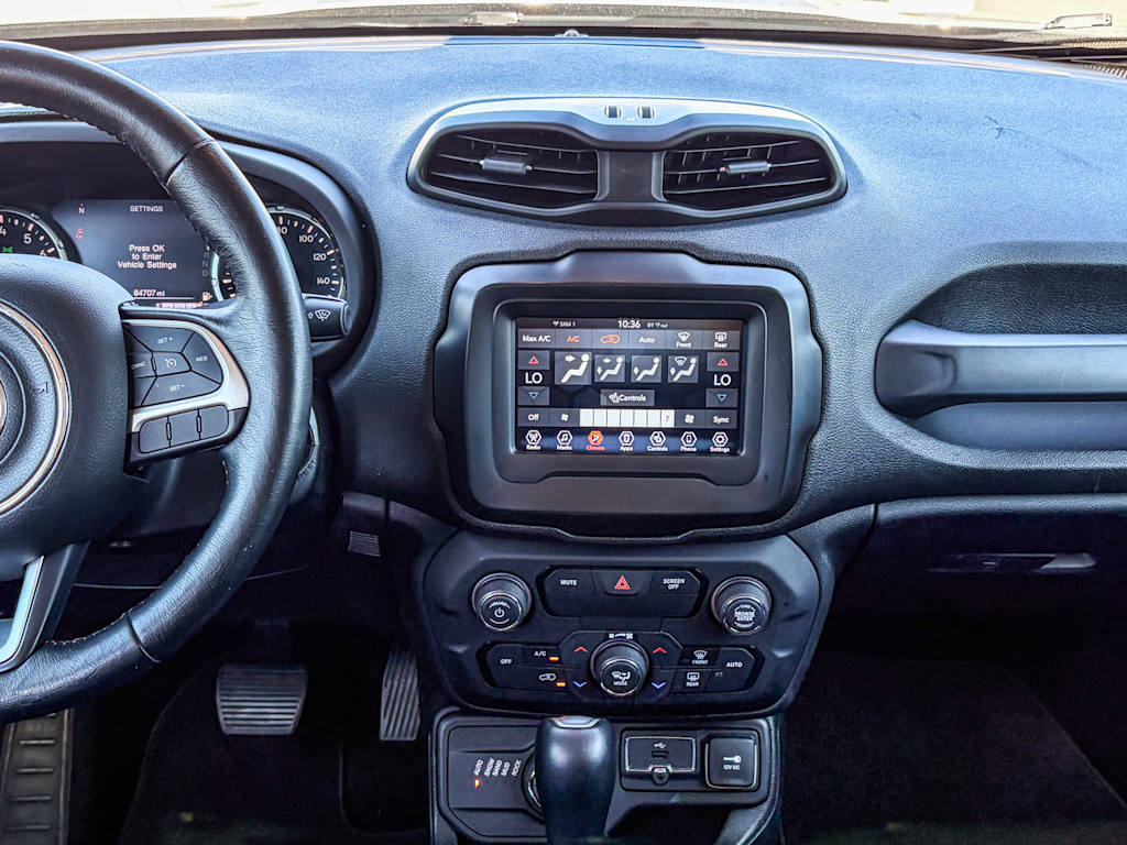 Thumbnail: 2018 Jeep Renegade - 12