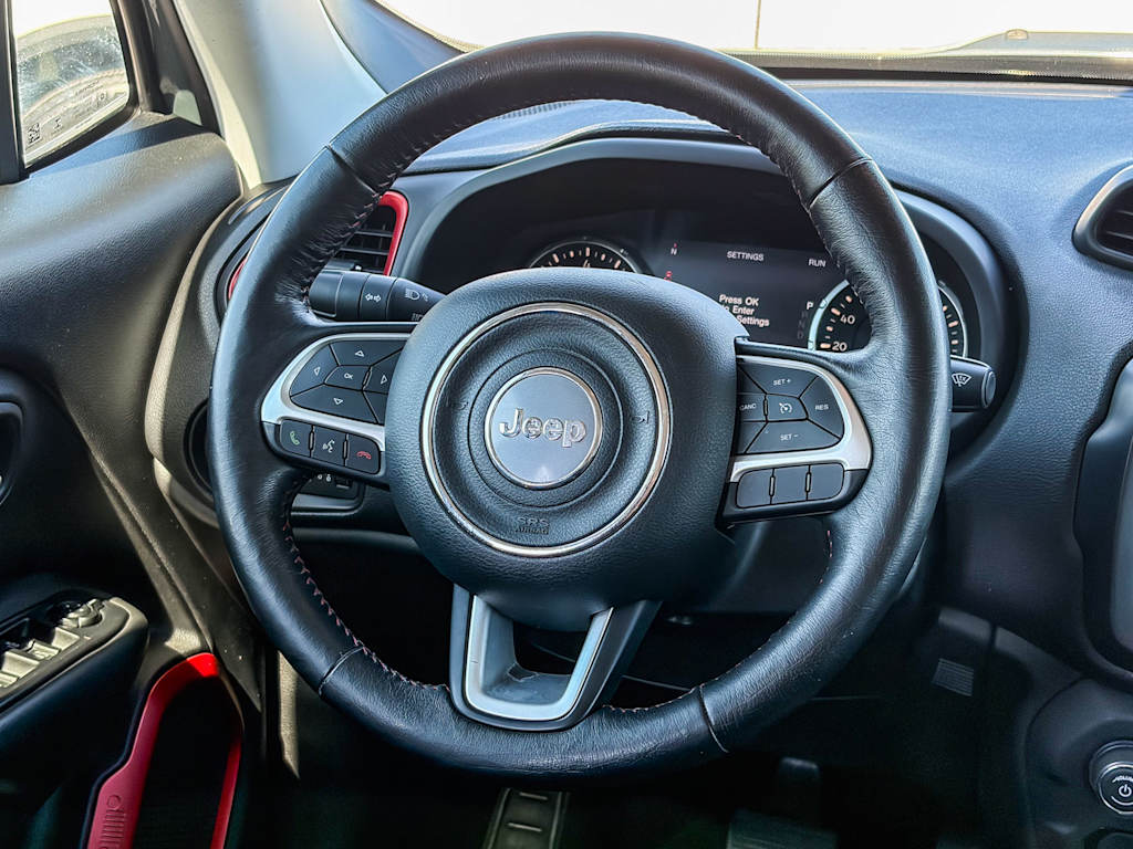 Thumbnail: 2018 Jeep Renegade - 8