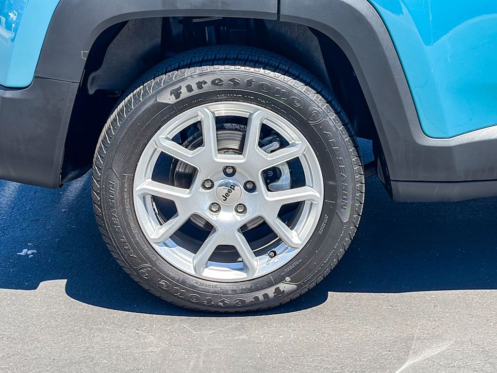 Thumbnail: 2022 Jeep Renegade - 21