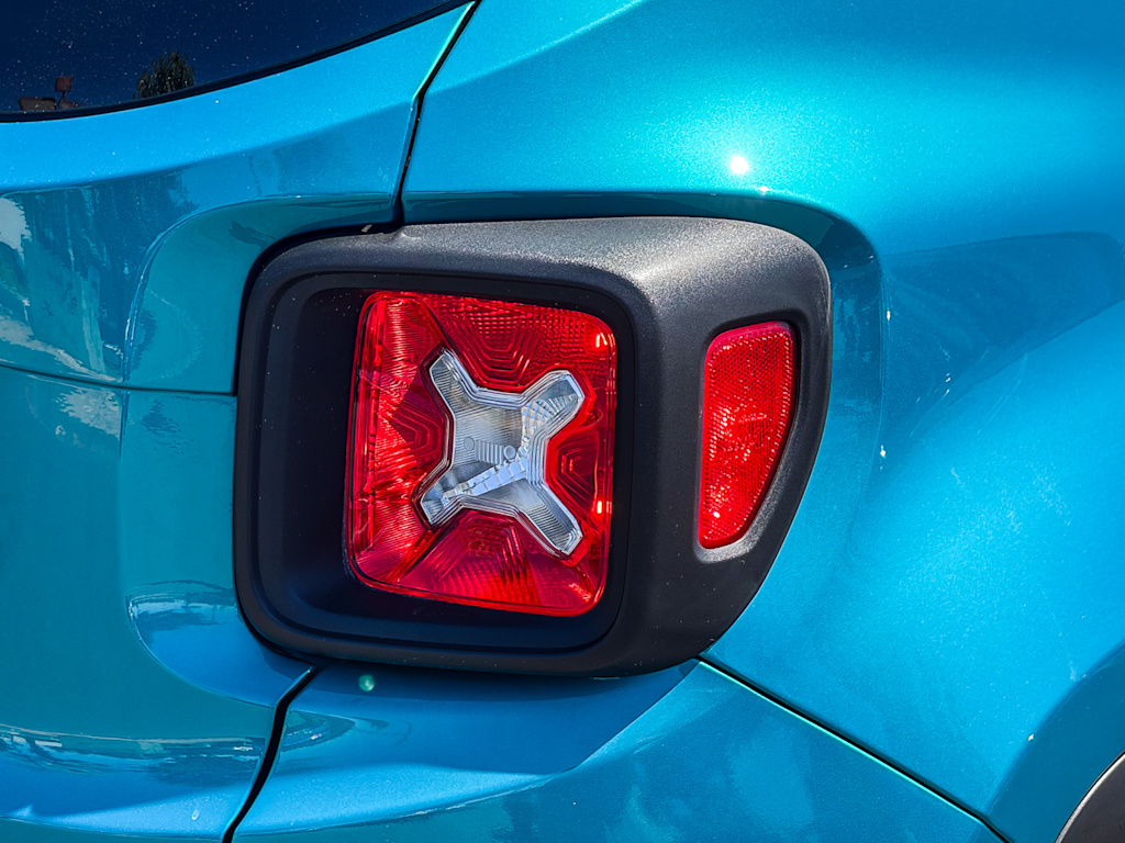Thumbnail: 2022 Jeep Renegade - 20