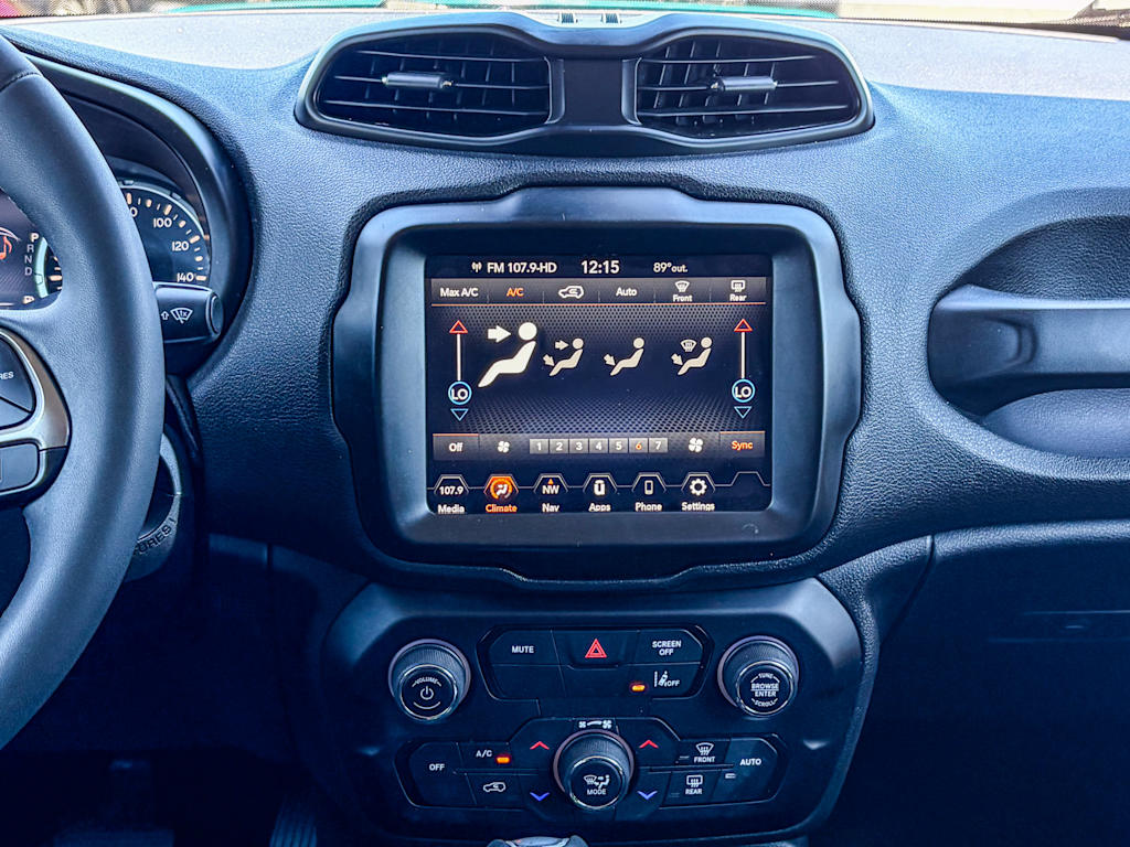 Thumbnail: 2022 Jeep Renegade - 12