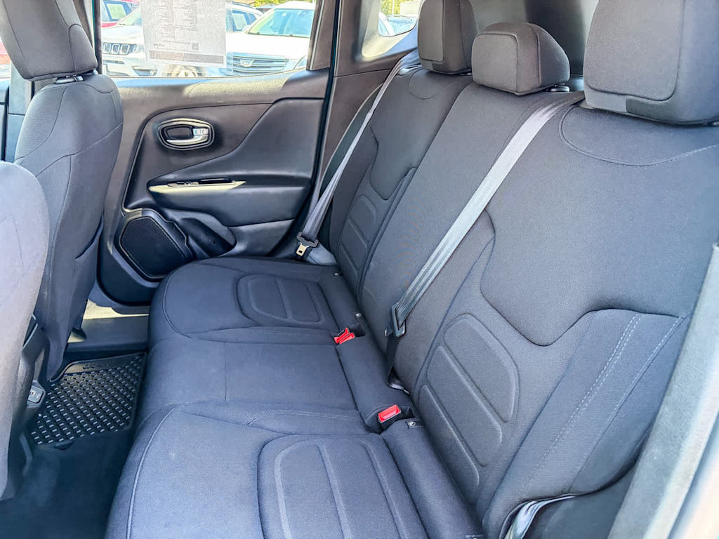 Thumbnail: 2022 Jeep Renegade - 22