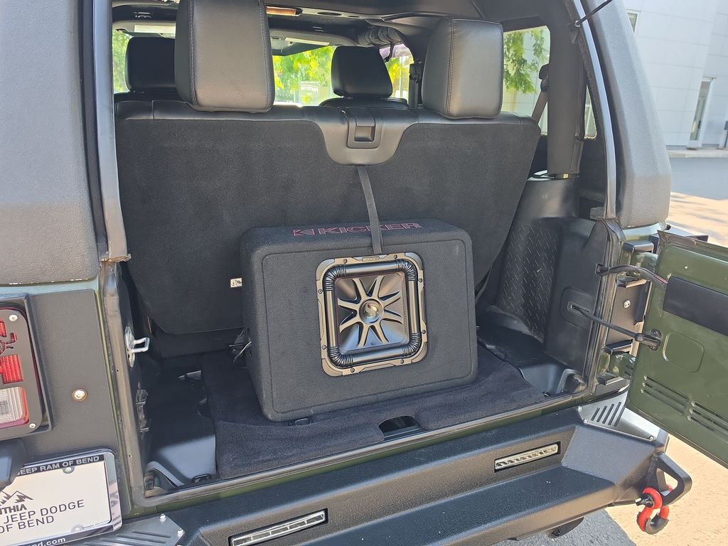 Thumbnail: 2016 Jeep Wrangler - 24