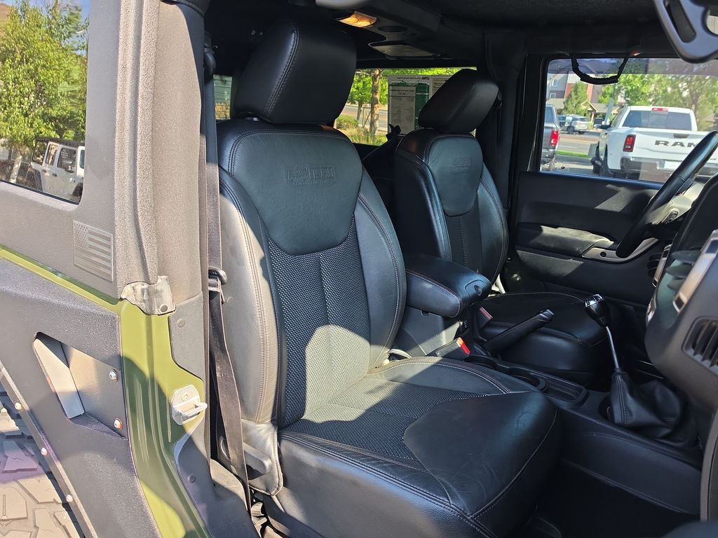 Thumbnail: 2016 Jeep Wrangler - 10