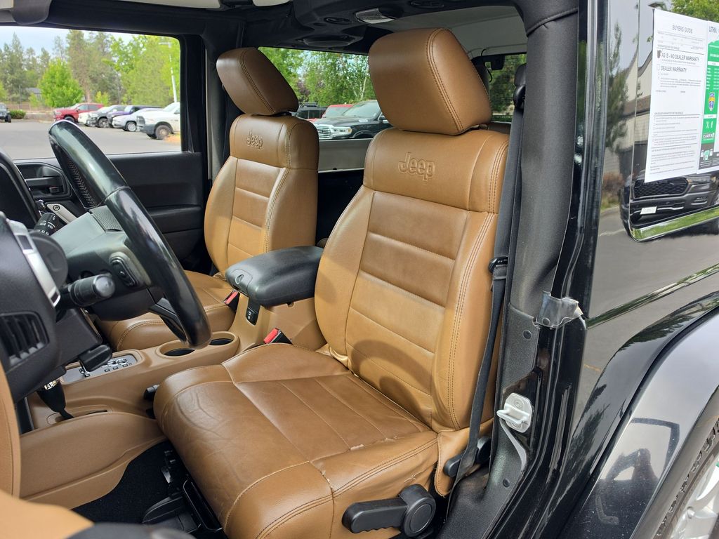 Thumbnail: 2012 Jeep Wrangler - 9