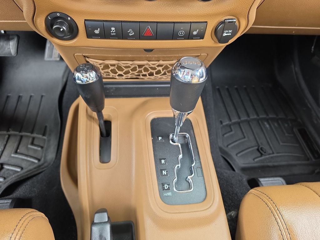 Thumbnail: 2012 Jeep Wrangler - 13