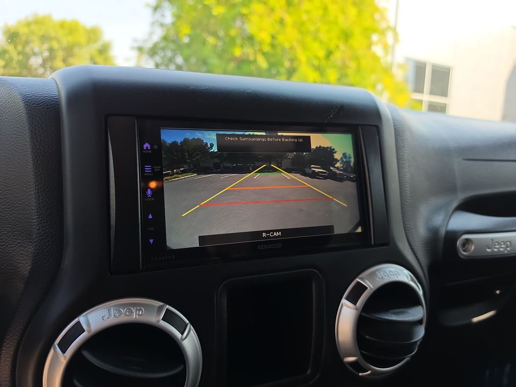 Thumbnail: 2016 Jeep Wrangler - 22